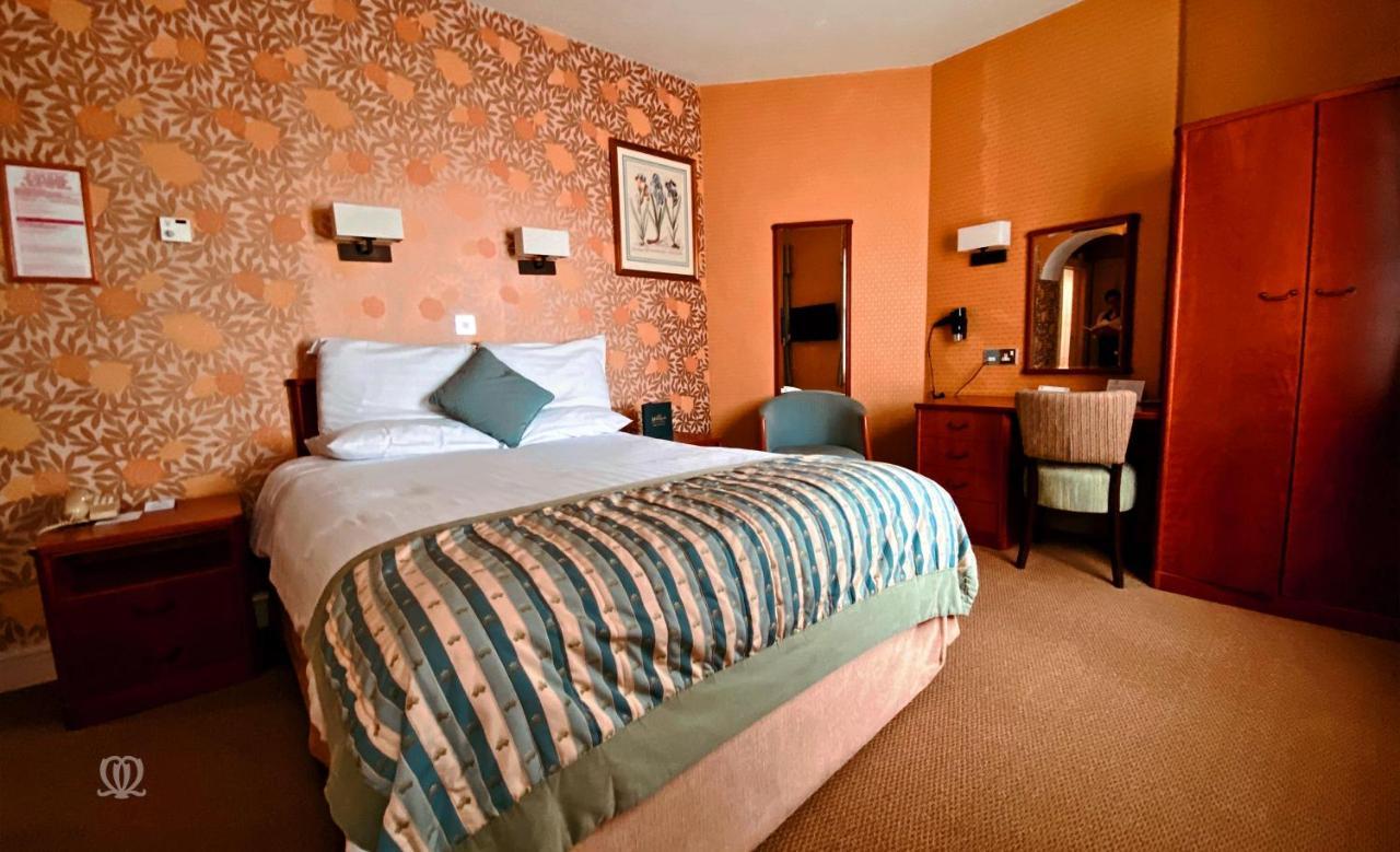 Metropole Hotel And Spa Llandrindod Wells Buitenkant foto