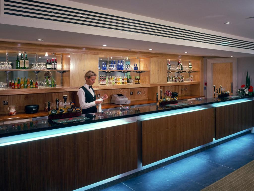 Metropole Hotel And Spa Llandrindod Wells Buitenkant foto